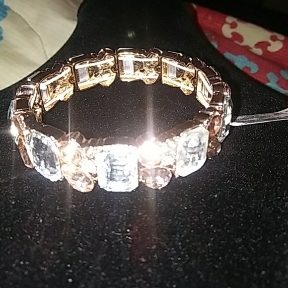 BNWTCharter Club rose Crystal stones stretch brac - Picture 3 of 6